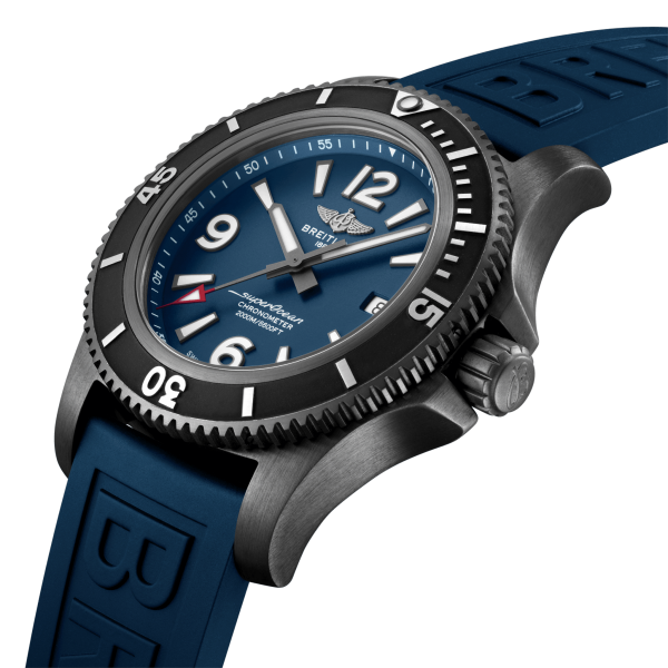 m17368d71c1s1-superocean-automatic-46-black-steel-three-quarter