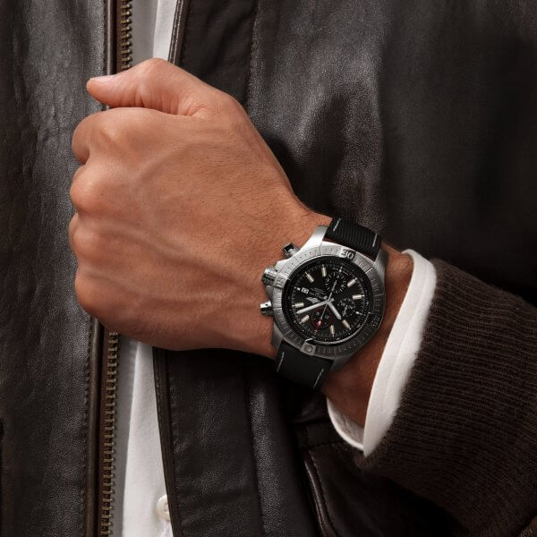 a13375101b1x2-super-avenger-chronograph-48-on-wrist