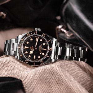 tudor-black-bay-fifty-eight-7-min