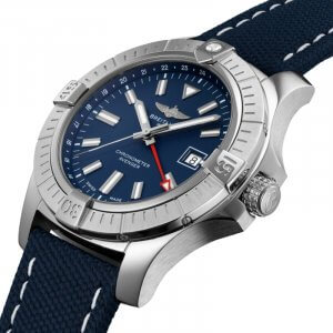 Breitling Avenger GMT 45_02-min