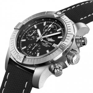 a13385101b1x1-avenger-chronograph-43-soldier2-min